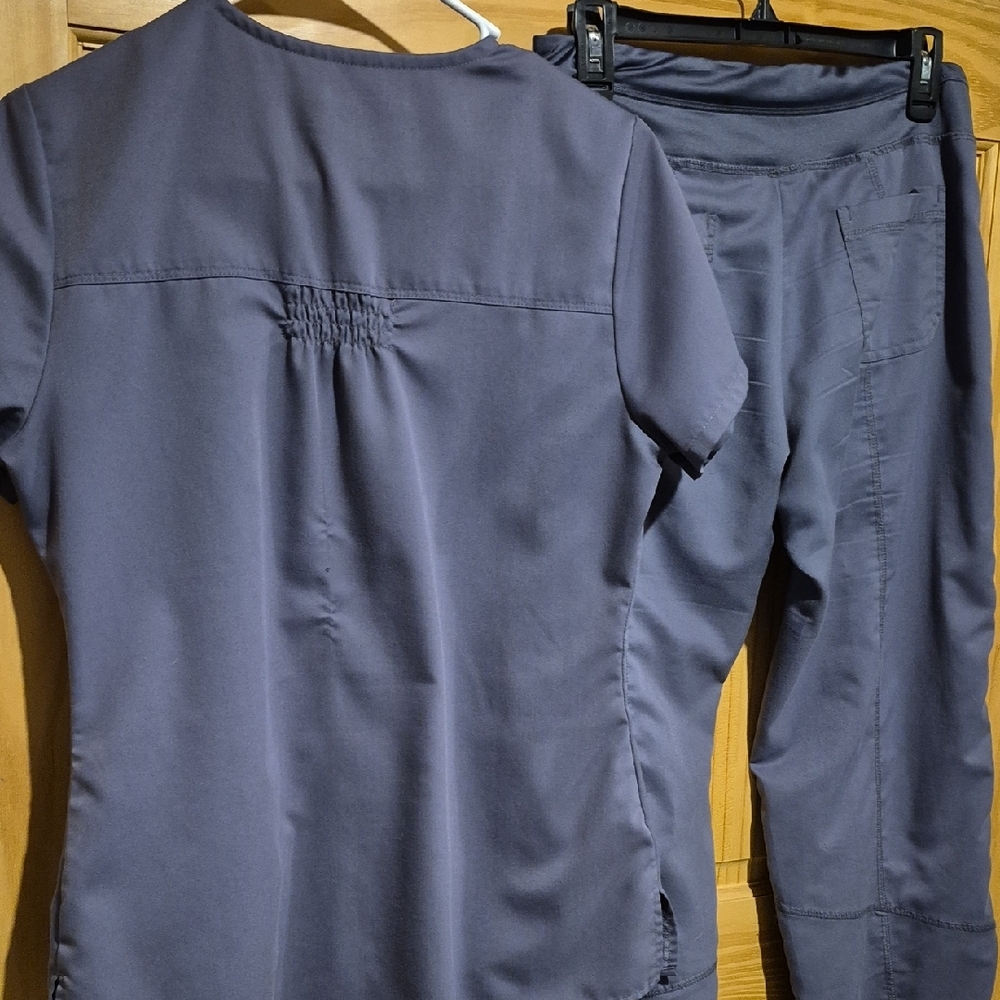 Grey's Anatomy Women's Scrub Set - Charcoal - Picture 4 of 5